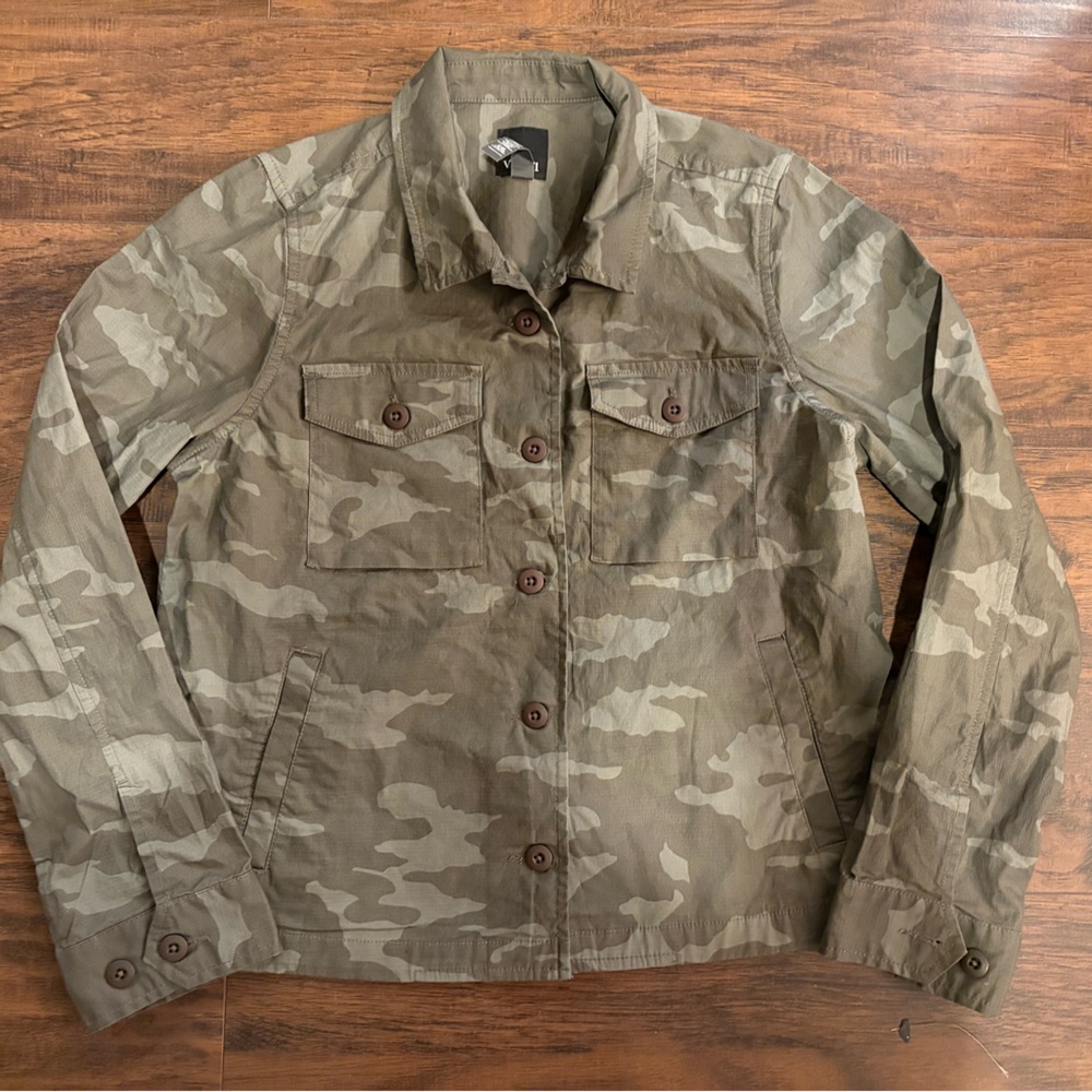 Vuori Ripstop Jacket in Oregano Camo Camouflage size Medium - Picture 3 of 7